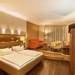 安格霍夫u温奈斯健身酒店 4*